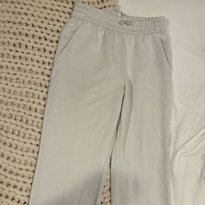 Lululemon - Bone Softstreme Pant